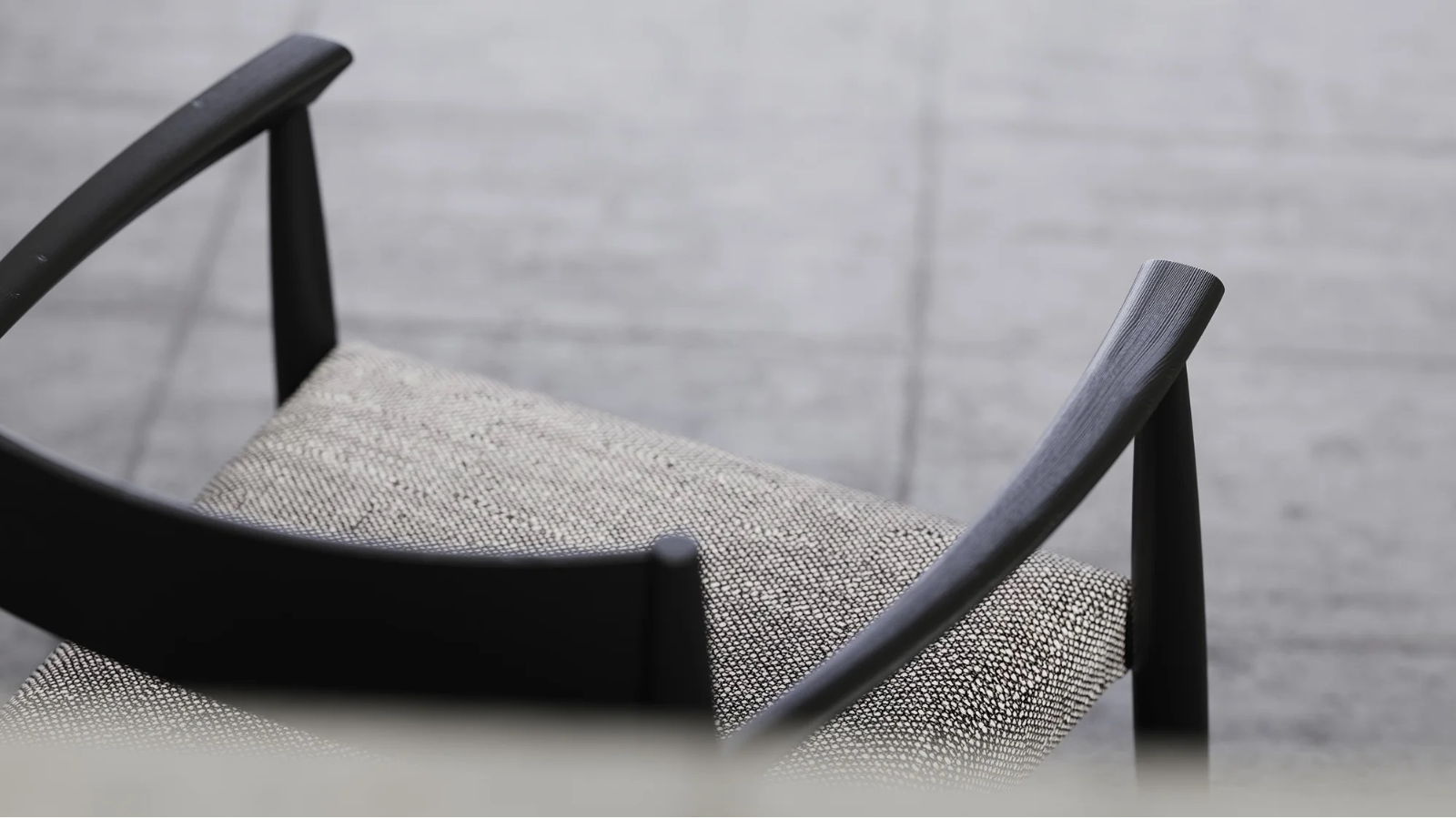 Find the Perfect Luxury Furniture Piece for Your Home Today