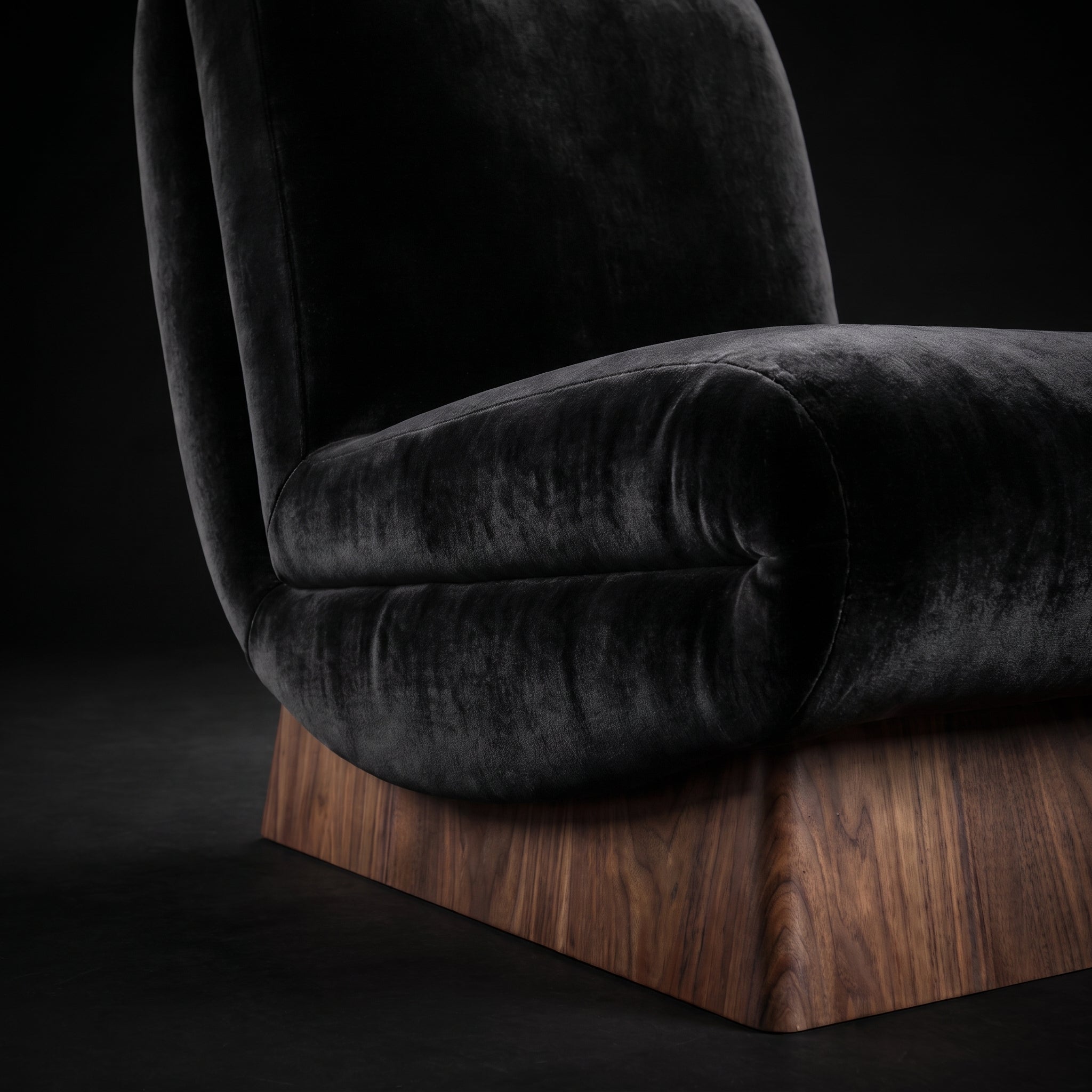 Arco Armchair