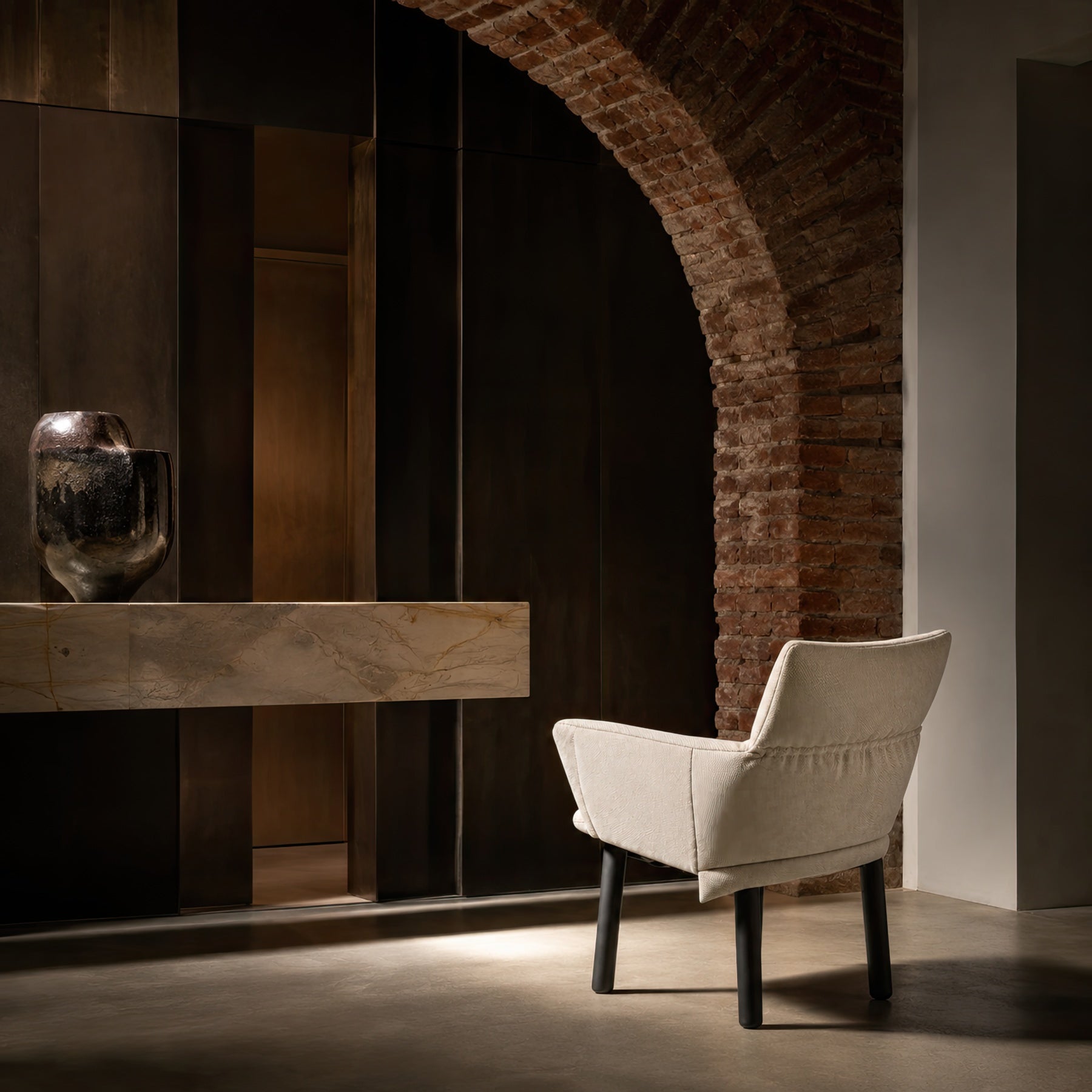 Donna Chair