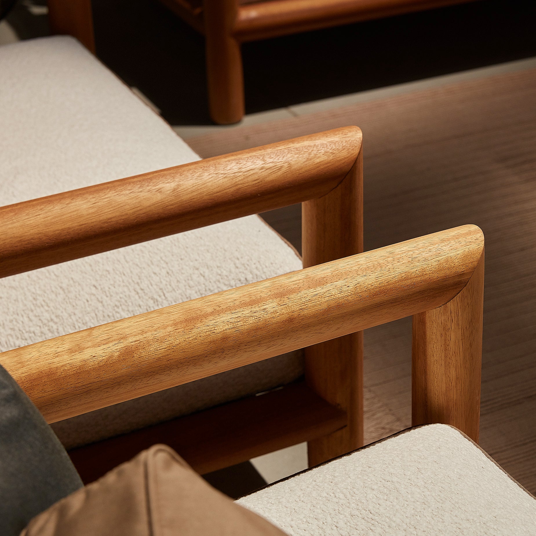 Nak Chair | Luxury Furniture | Luxury Chair | Ten2 Design