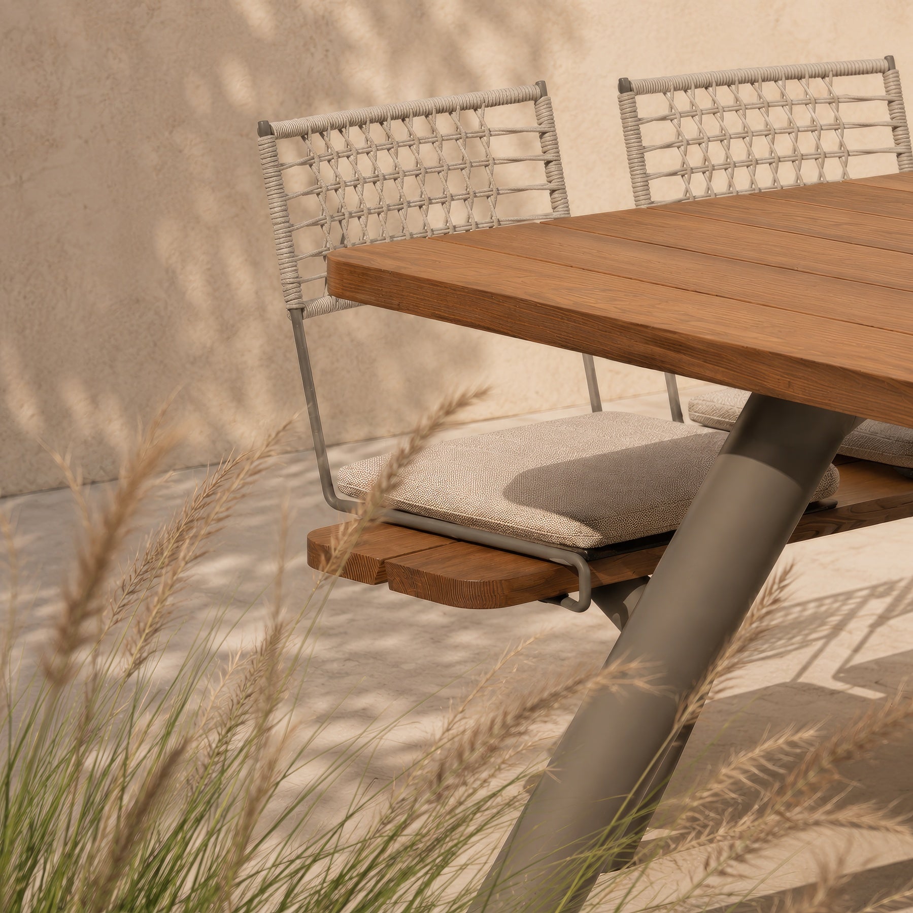 Parker Outdoor Dining System