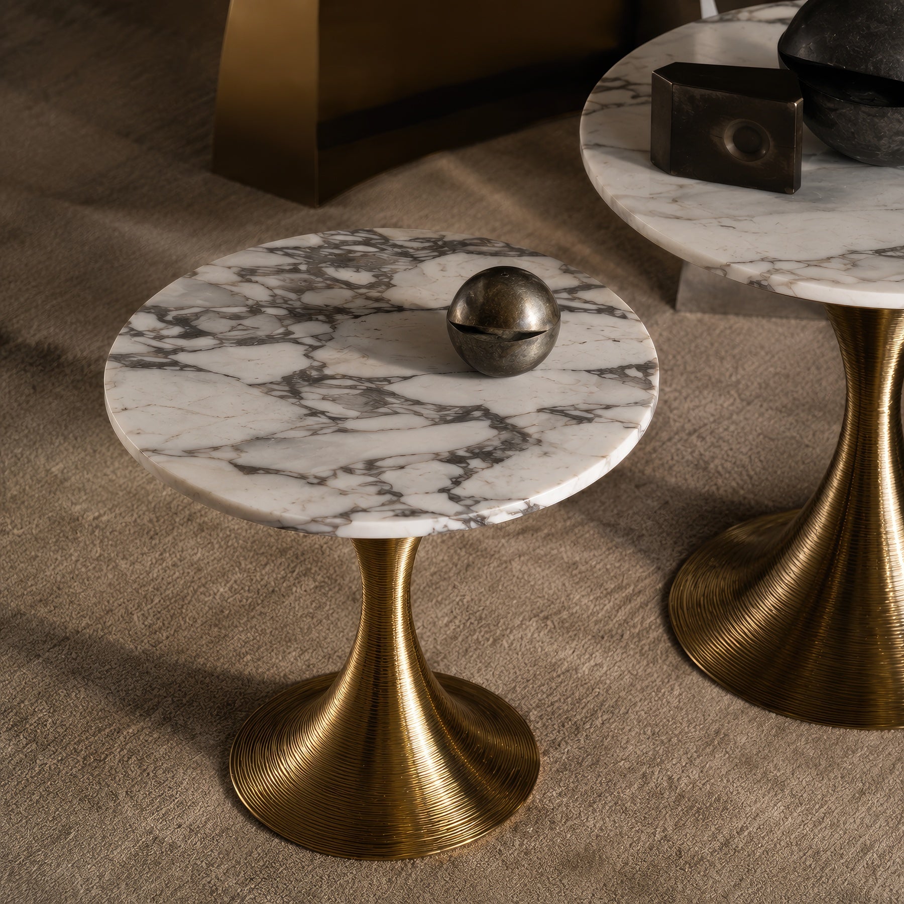 Tavo Side Table